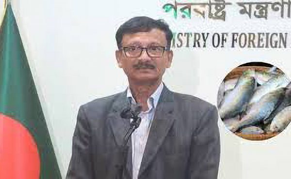 ইলিশ-ও-সার-চোরাচালান-রোধে উপকূলরক্ষীদের প্রতি আহ্বান জানিয়েছেন স্বরাষ্ট্র উপদেষ্টা ।